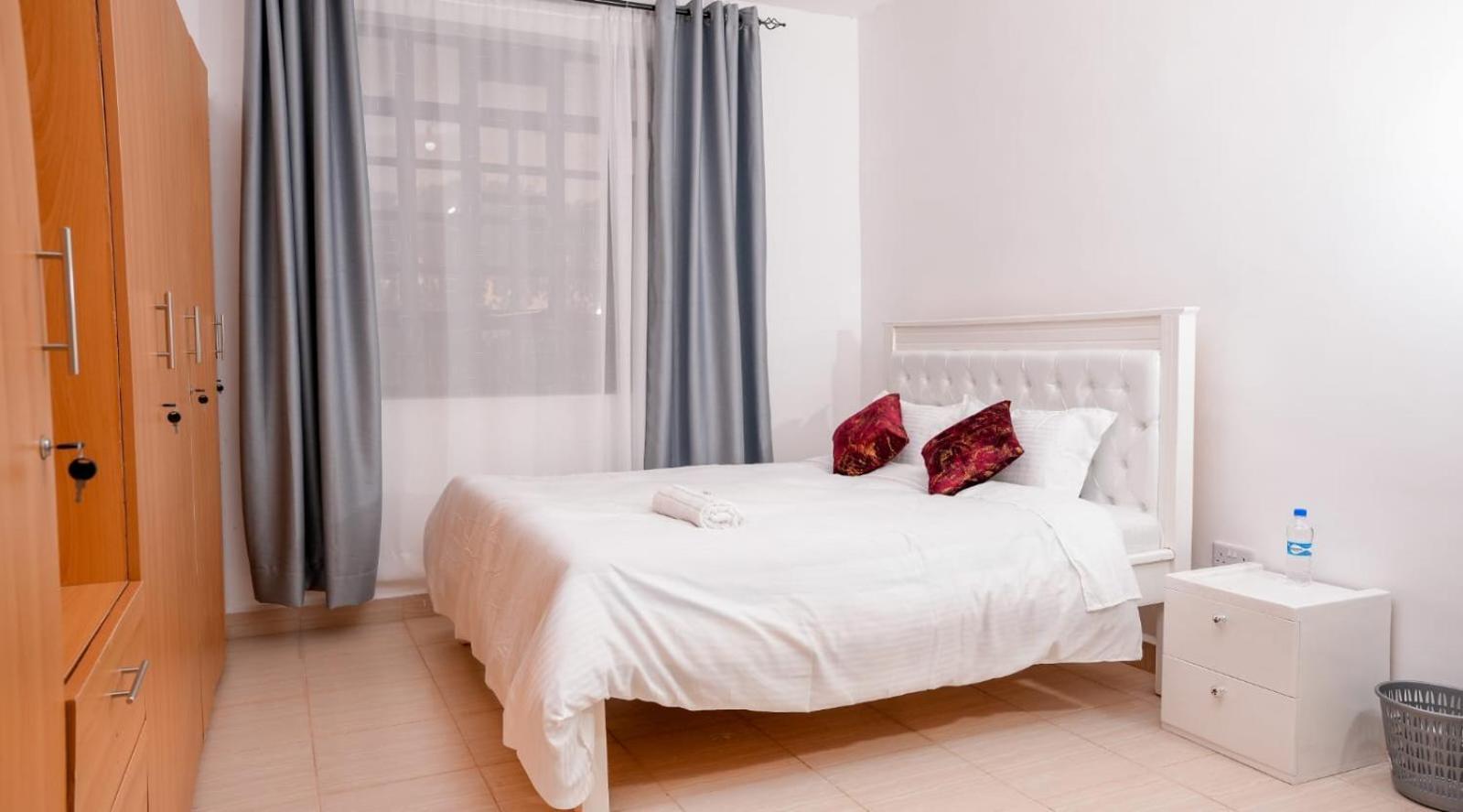 Lake Breeze Apartments Найваша Екстер'єр фото