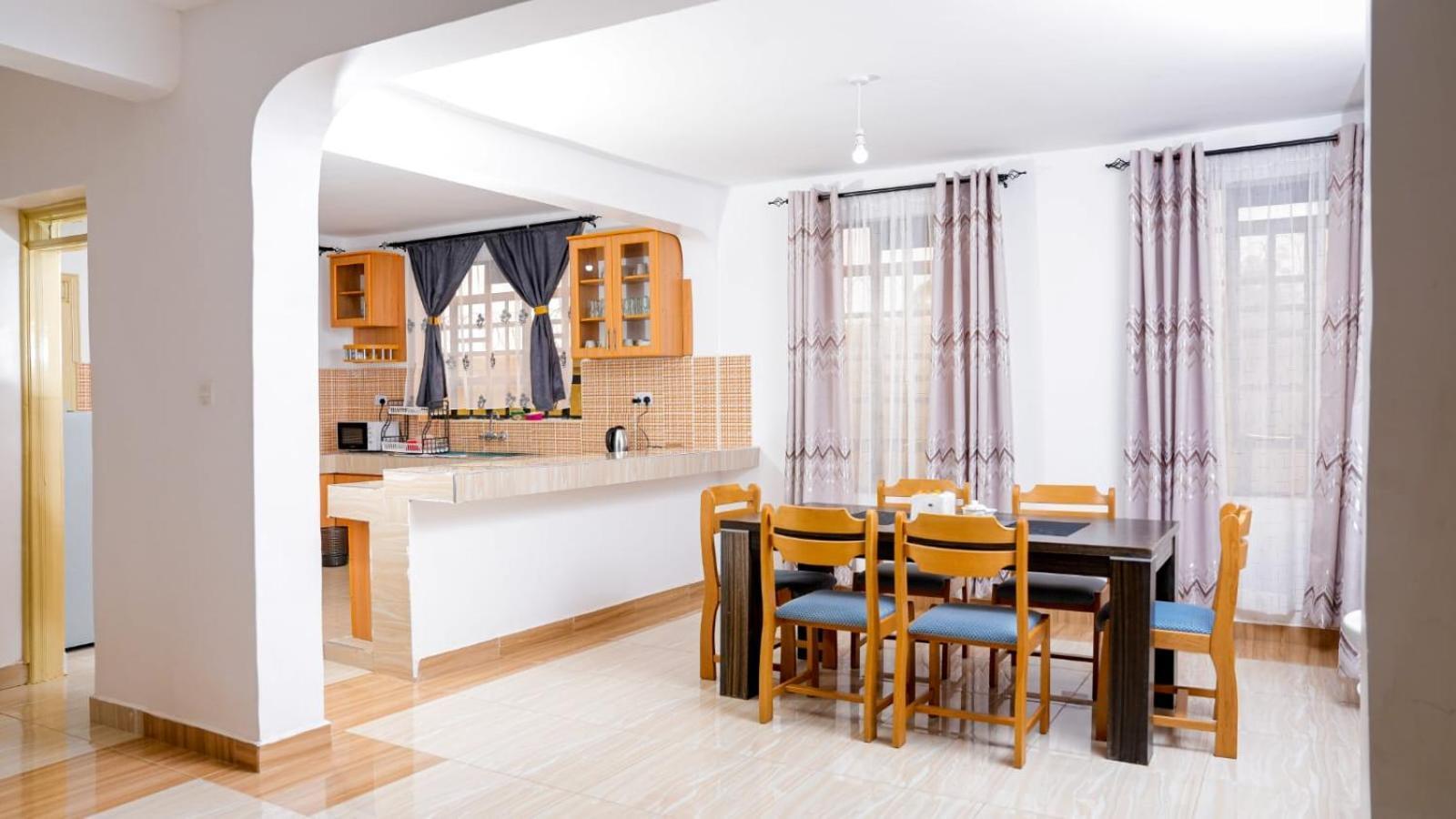 Lake Breeze Apartments Найваша Екстер'єр фото