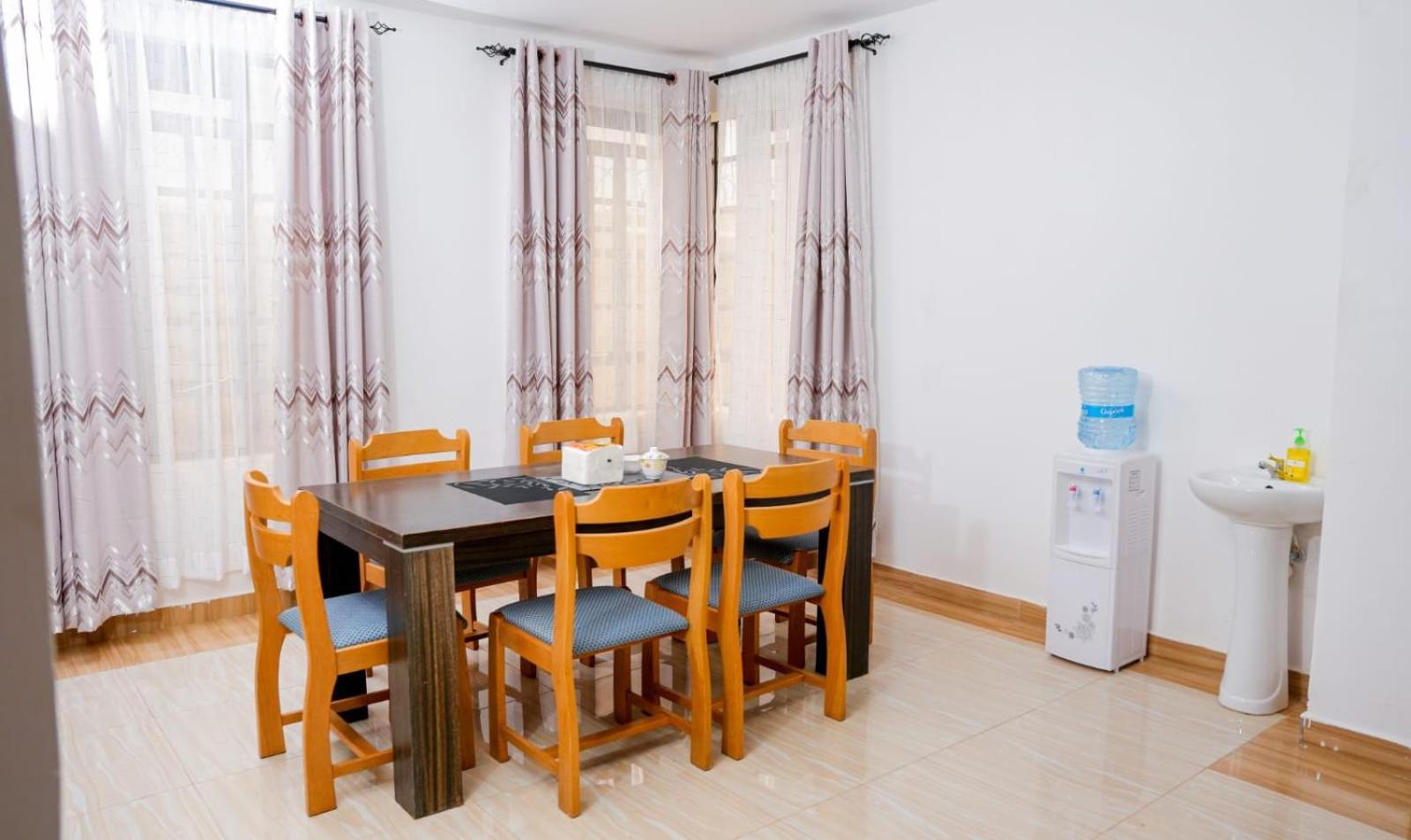Lake Breeze Apartments Найваша Екстер'єр фото